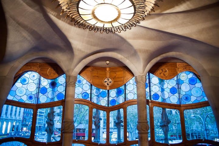 Barcelona Private Walking Tour with Skip the Line La Pedrera and Casa Batllo