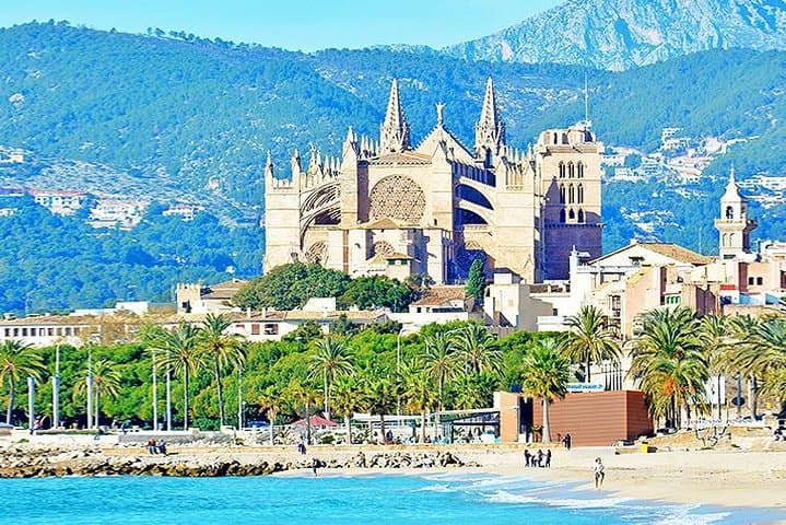 Palma de Mallorca Guided Tour with Hotel Pick up