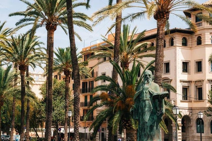 Palma de Mallorca Guided Tour with Hotel Pick up