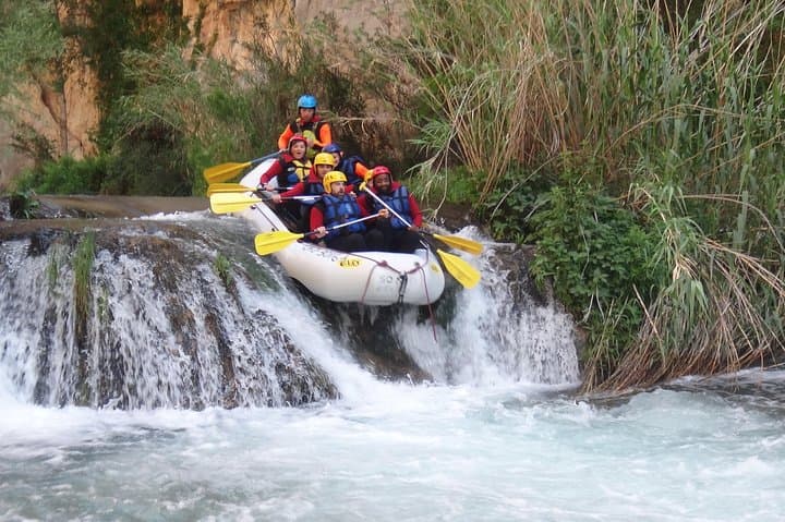 Rafting white water in Montanejos 1h Valencia