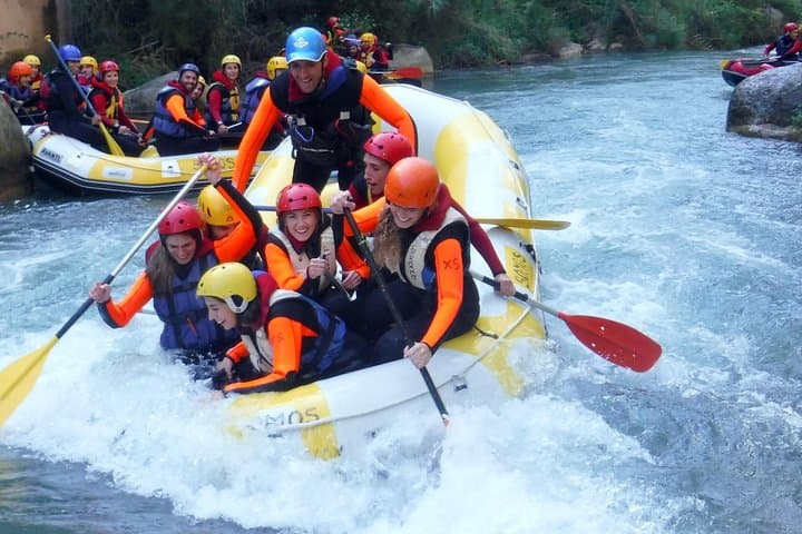 Rafting white water in Montanejos 1h Valencia
