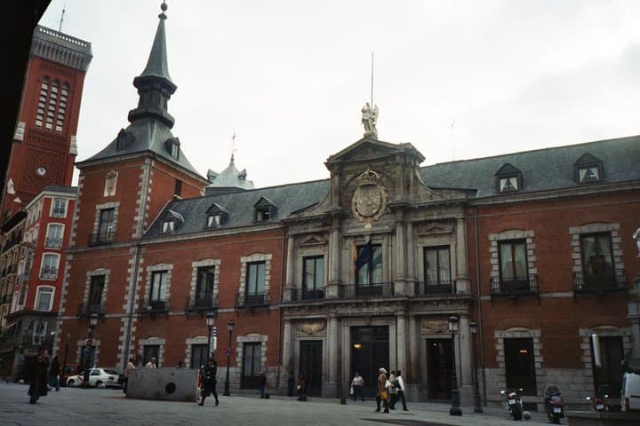Madrid 4-Hour Private Custom Walking Tour of Los Austrias