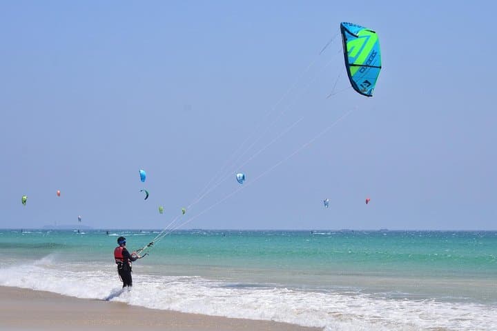 Semi-private kitesurfing lessons in Tarifa (adapted to every level)