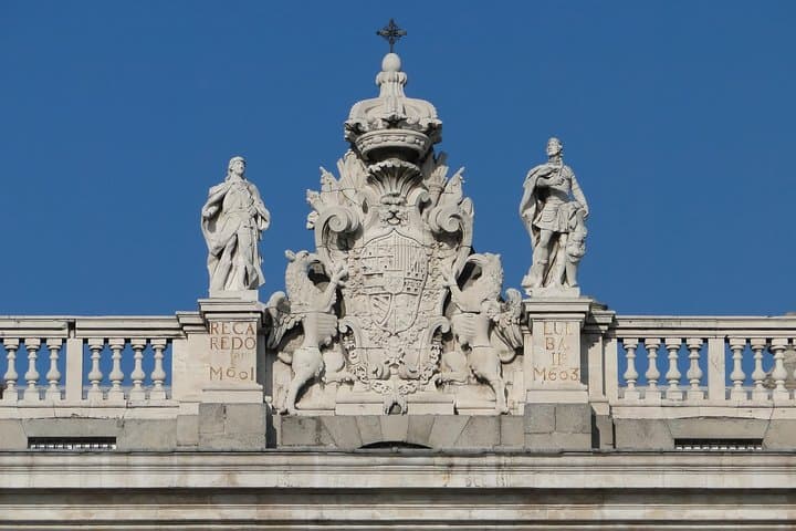 Madrid Highlight and Royal Palace Private Tour with Hotel pick up