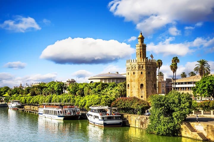 Seville: Cathedral & Giralda Guided Tour with Tickets