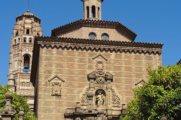 Poble Espanyol Private Tour in Barcelona with Pick up and Drop off