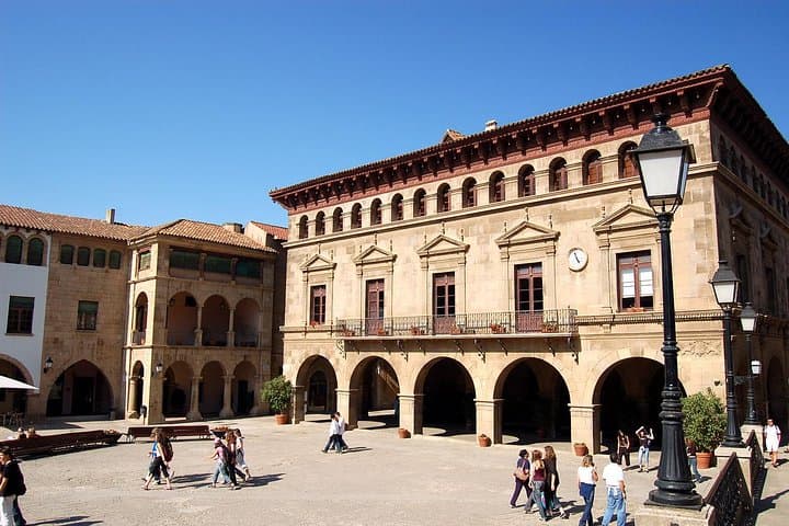 Poble Espanyol Private Tour in Barcelona with Pick up and Drop off