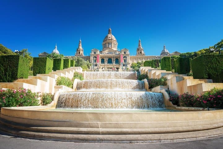 https://media-cdn.tripadvisor.com/media/attractions-splice-spp-720x480/12/3b/2a/18.jpg