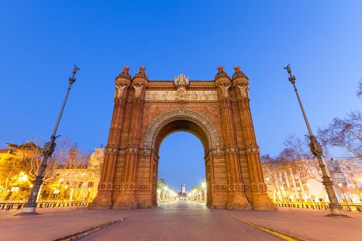 https://media-cdn.tripadvisor.com/media/attractions-splice-spp-720x480/07/ac/79/c3.jpg