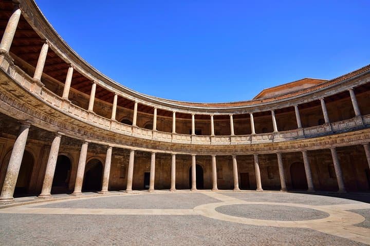 Malaga Shore Excursion: Granada Small-Group Tour Including Skip-the-Line Alhambra Tickets