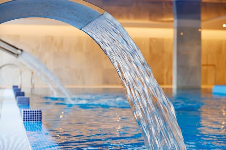 Relaxing back massage & day SPA