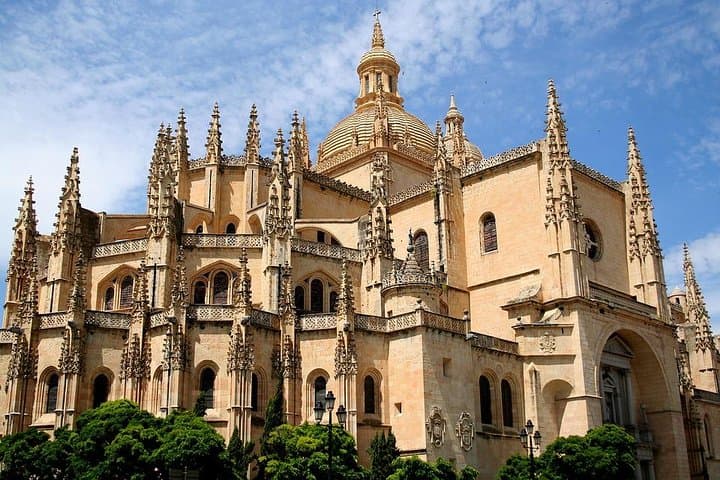 Private Full Day Segovia Tour from Madrid