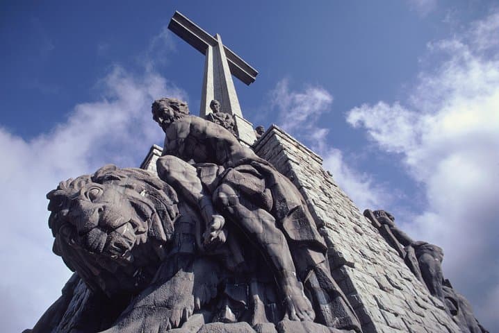 El Escorial and Valley of the Fallen Private Tour
