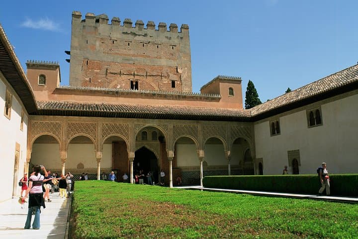 Alhambra Palace & Generalife Gardens daytrip from Roquetas, Aguadulce & Almeria