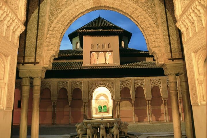 Alhambra Palace & Generalife Gardens daytrip from Roquetas, Aguadulce & Almeria