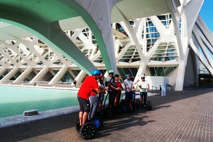 Walking Tour City of the Arts and Sciences