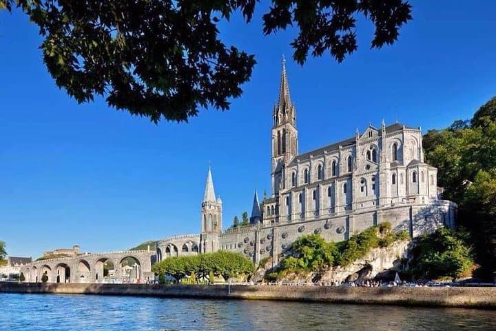 Lourdes Sanctuary tour- Catholic pilgrimage sanctuary