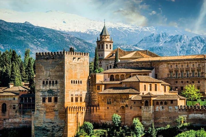 Granada Private Transfer to Seville with a Visit to Ronda