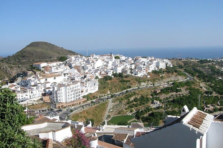 Frigiliana and Nerja Tour from Malaga