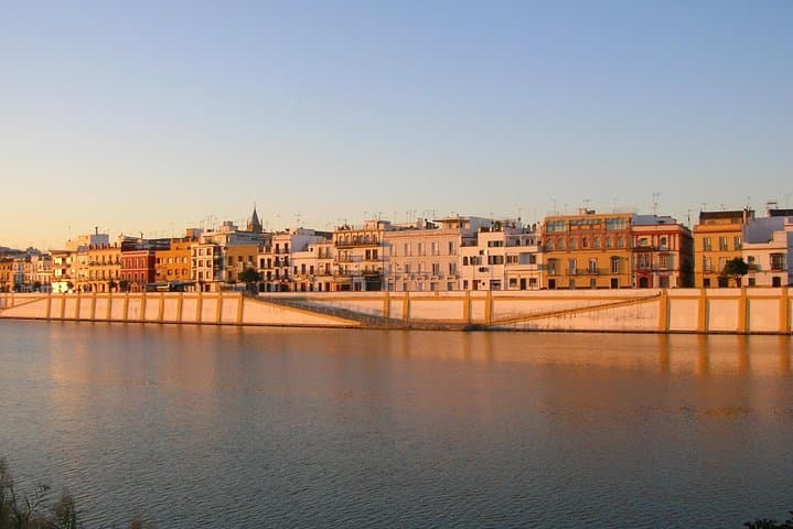 Private Tour: Introductory Walking Tour to the Highlights of Seville