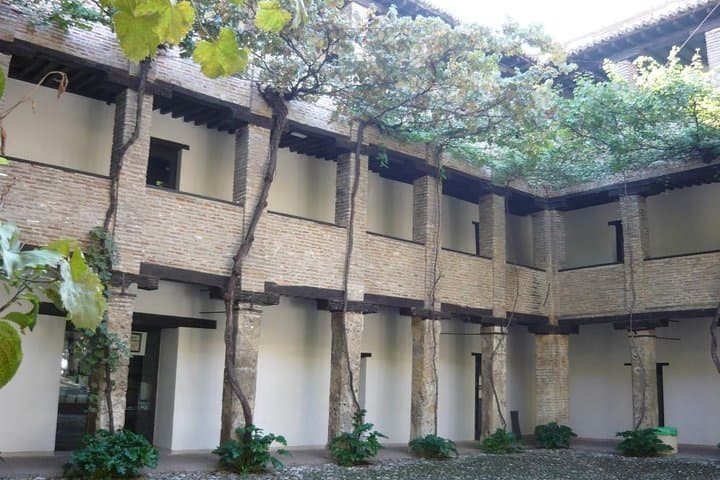 La Granada Nasrid: Nobility next to the Alhambra