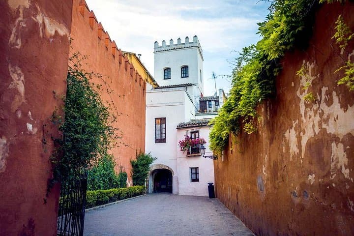 An alley in ''Santa Cruz'', the jewish quarter