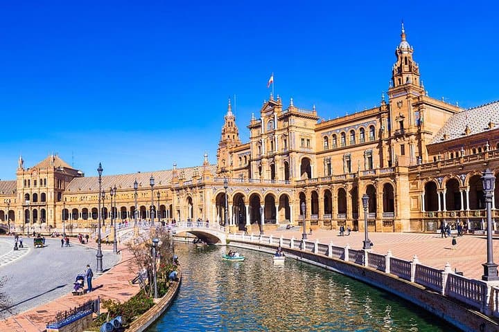Plaza de España (Spain Square) is one of the places that you must visit when visiting Andalusia.
