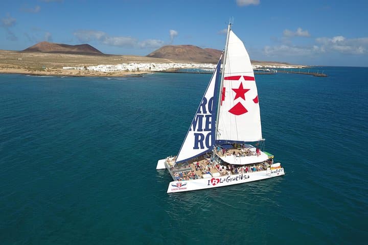 Graciosa Marine Reserve Catamaran Day Trip with Transfers