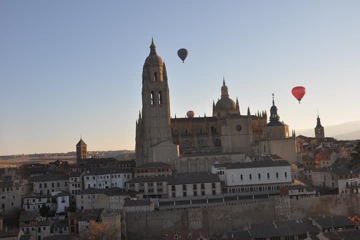 Balloon Ride Over Segovia or Toledo with Optional Transport from Madrid