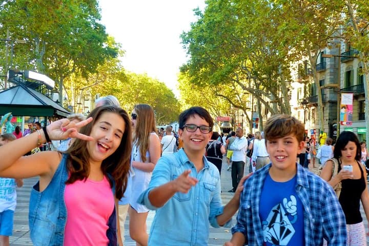Private Family Experience - Dragon Tour in Barcelona for Kids
