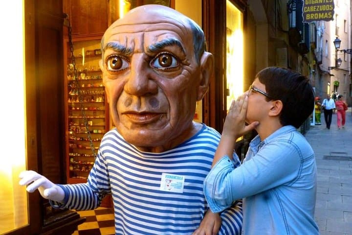 Private Family Experience - Dragon Tour in Barcelona for Kids