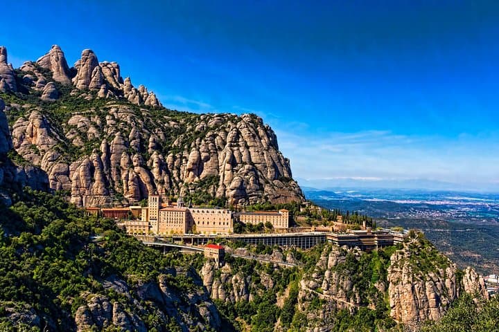 Best of Barcelona and Montserrat