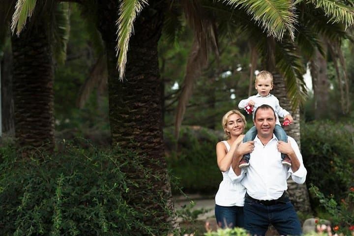 Private Photo Session with a Local Photographer in Tarragona