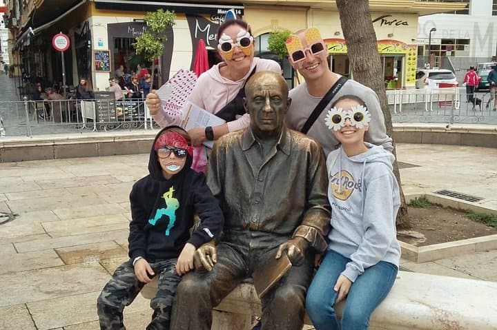 Málaga: Private Sightseeing Treasure Hunt