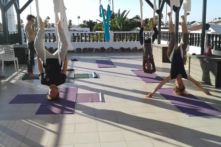 Aerial Yoga BACKSTRADDLE