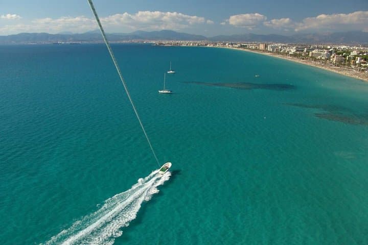 Parasailing from El Arenal: Breathtaking Views of Palma's Bay
