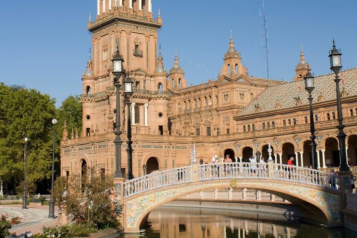 Private 5-hour Tour of Carmona and Seville from Seville