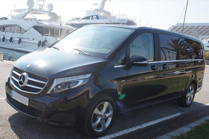 Private Cruise Port Transfer to Barcelona Airport or hotel