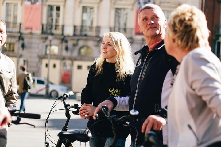 Electric Bike Rental with Phone Holder and Self Guided Tour
