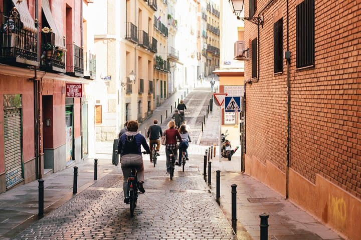 Electric Bike Rental with Phone Holder and Self Guided Tour