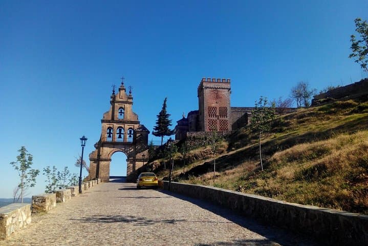 Day Trip from Sevilla to Aracena and la Gruta de las Maravillas