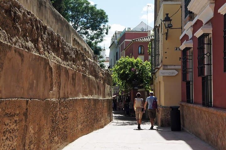 Santa Cruz Jewish Quarter Guided Tour in Seville