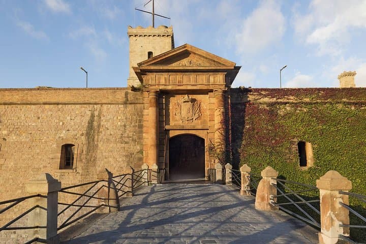 Montjuïc Castle with small group Barcelona