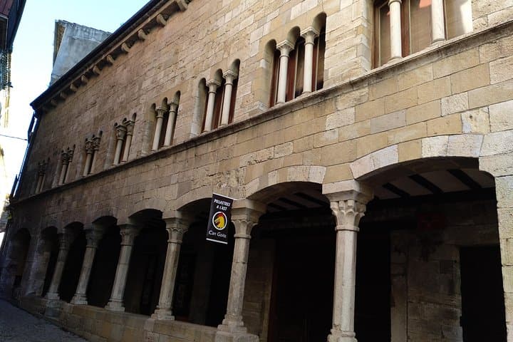Besalu,Banyoles Lake & Garrotxa Volcanoes Small Group from Girona