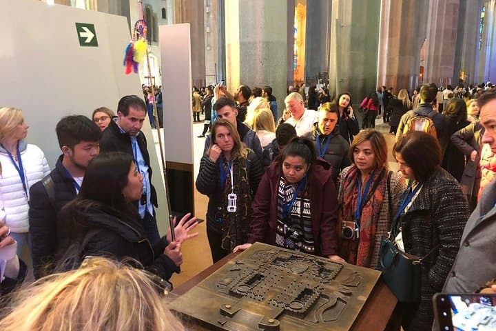 Park Guell and Sagrada Familia Private Tour