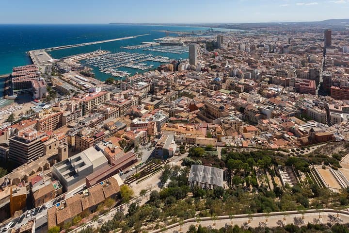 Private Half-Day Walking Tour of Alicante