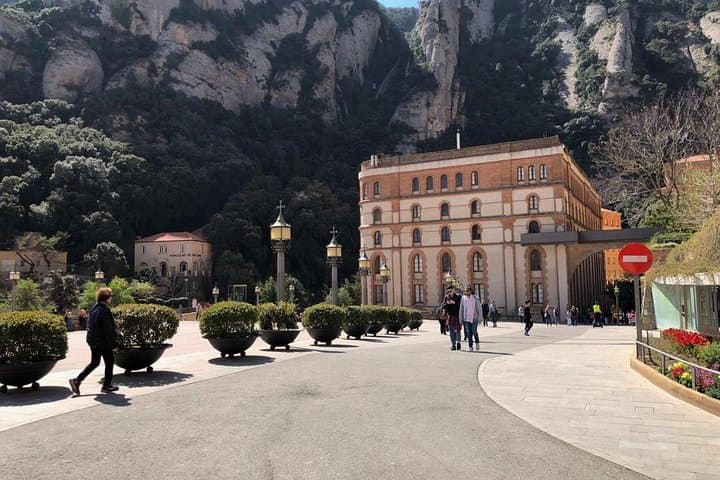 Private Half-Day Montserrat Tour (Day Trip From Barcelona)