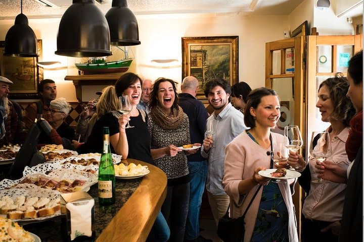 San Sebastian Evening Pintxo Tour with Wine