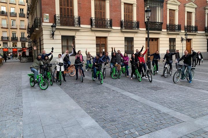 Madrid Parks Bike or e-bike Tour: Riverside & Casa de Campo