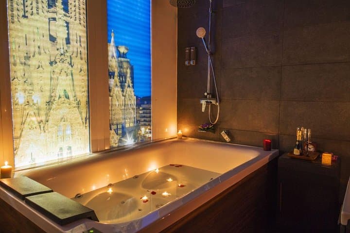 Jacuzzi Floral bath after massage